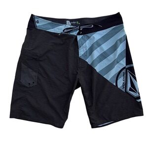 Volcom Mod-Tech Board Shorts Mens 38 Black Blue Striped Repreve Surf Boardshorts